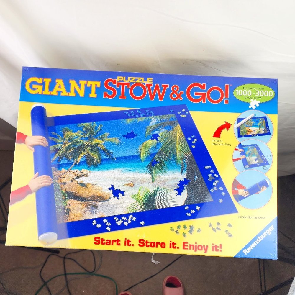 Ravensburger Puzzle Giant Stow & Go NWT